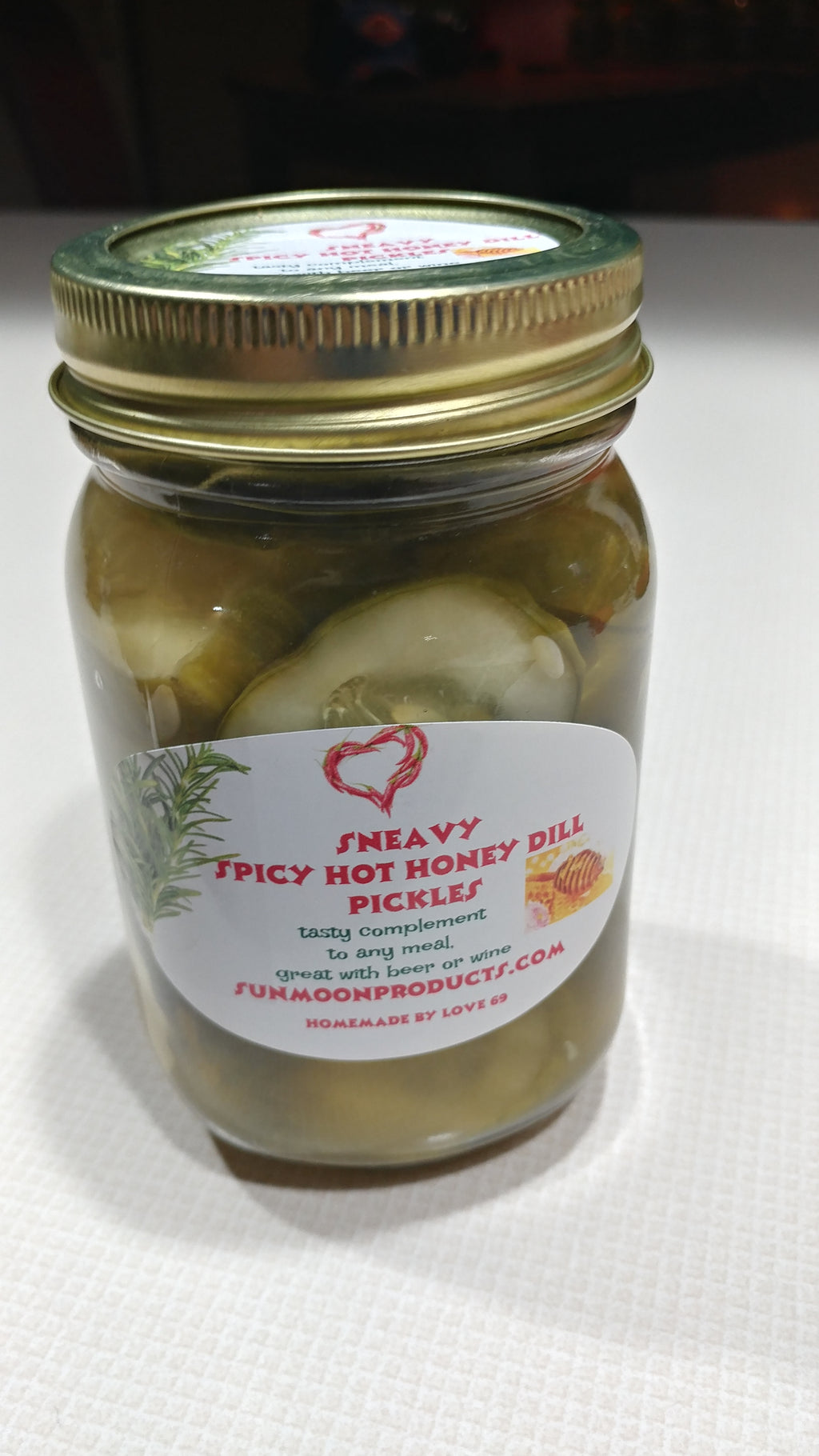 Sneavy Spicy Hot Honey Dill Pickles 1 Quart
